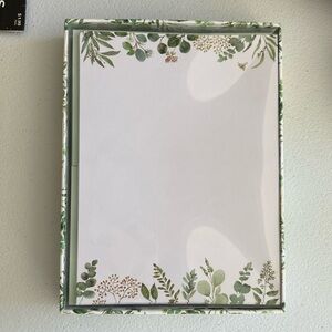 New in box eucalyptus and bee stationary